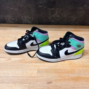 Jordan Kids Sneakers Black White Green Pink